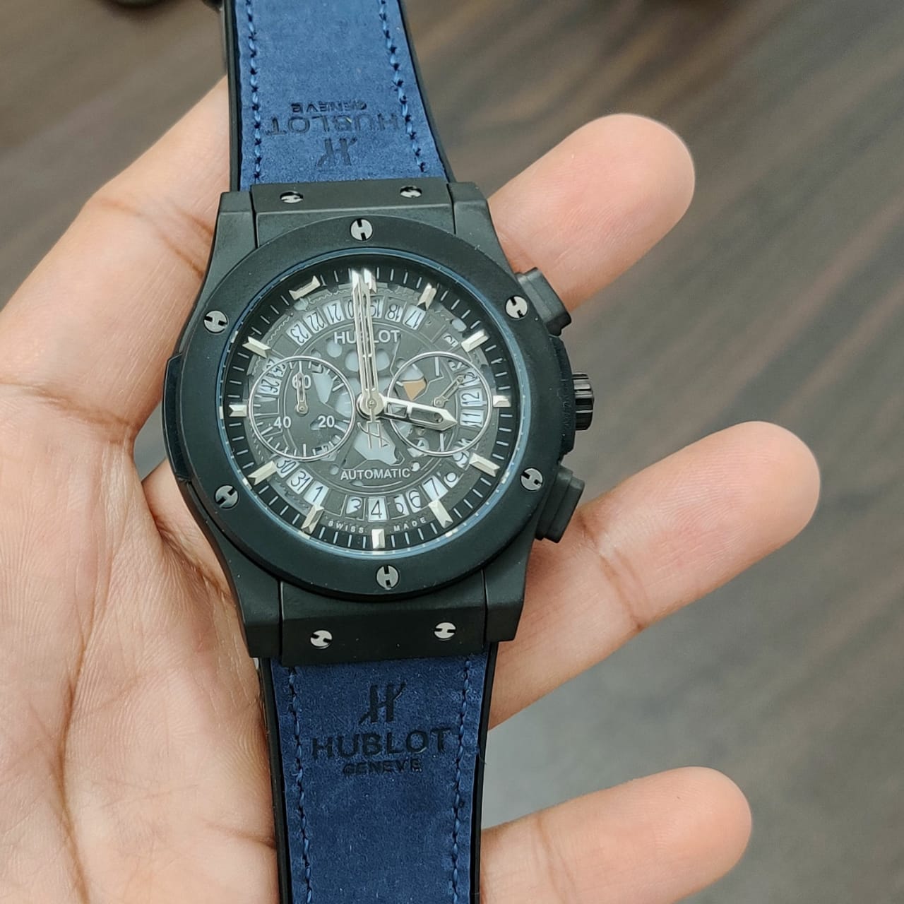 Hublot automatic blue Belt Watch — zoomed view