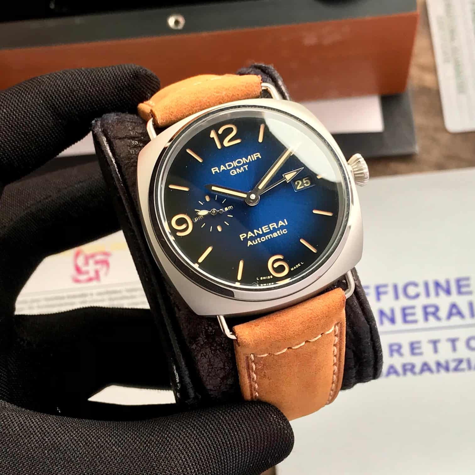 Luminor Panerai GMT Power Reserve Automatic Blue Dial Mens Watch — zoomed view