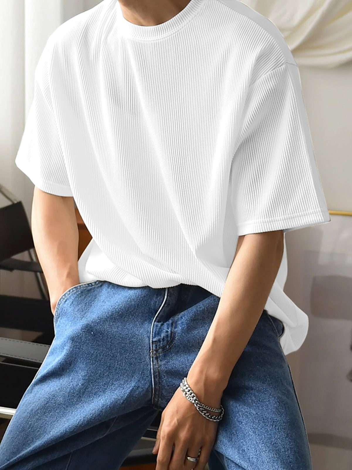 exclusive  White  Plain T-Shirt — zoomed view