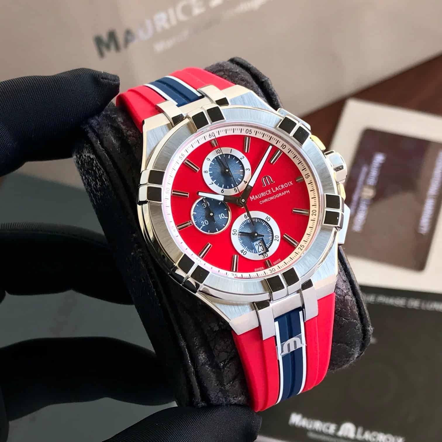 Maurice Lacroix Aikon Quartz Supermarine Chronograph’s Mens Watch — zoomed view
