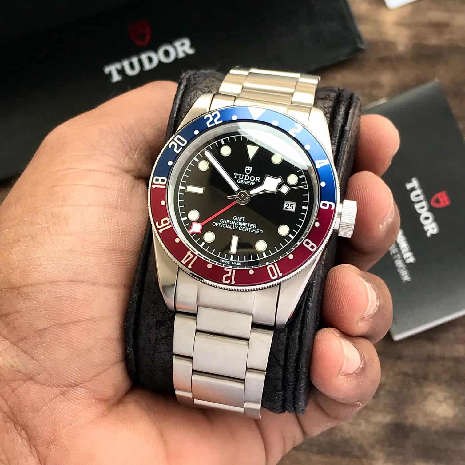 Tudor Black Bay GMT Swiss Automatic Machinery Mens Watch — zoomed view