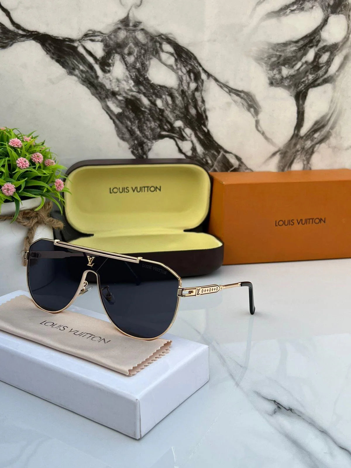 New Stylish LV 22295 UV-400 Mens fashion Sunglasses