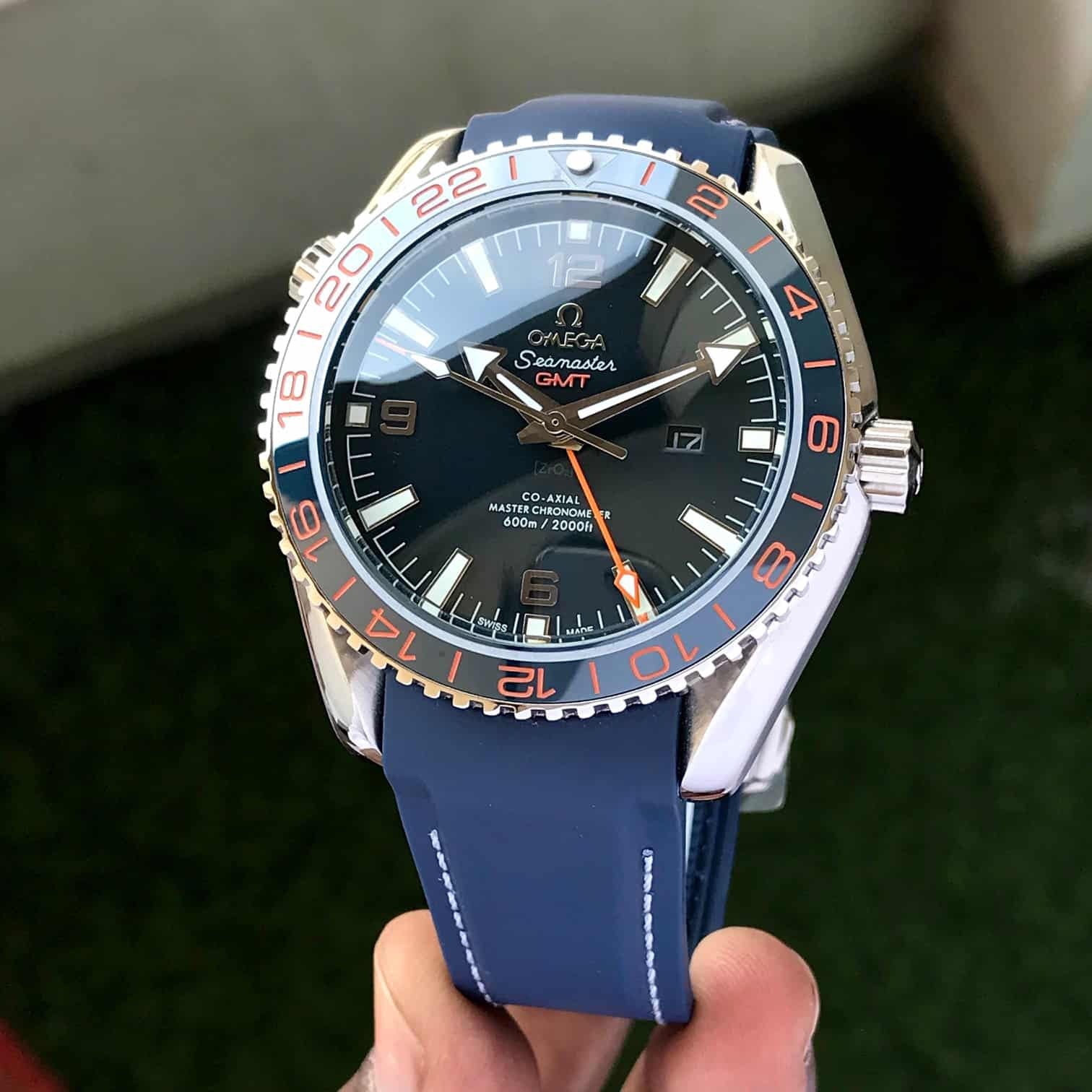 Omega Seamster CoAxial Superocean GMT Swiss Automatic Blue Mens Watch — zoomed view