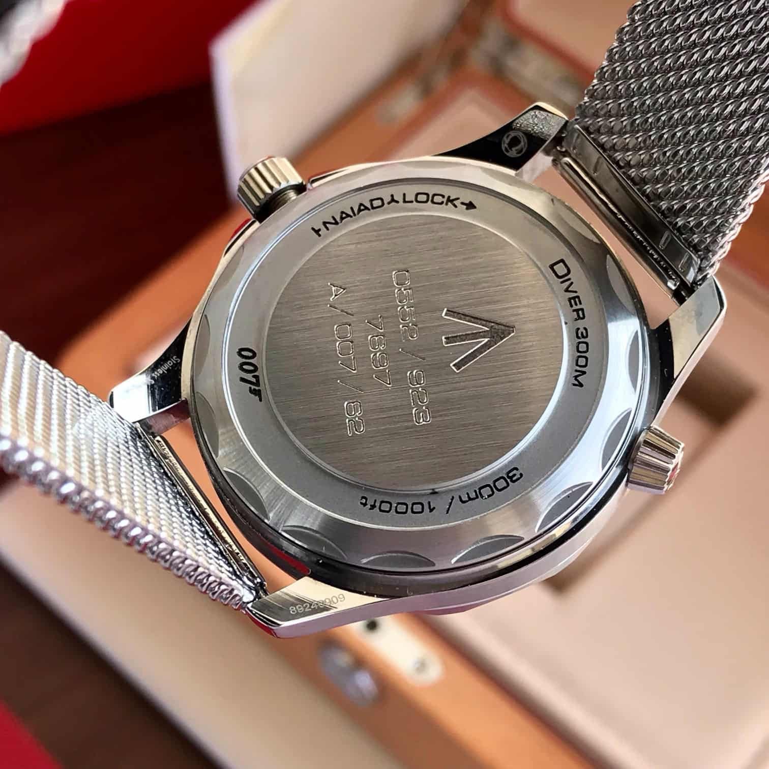 omega james bond  Seamaster Diver 300M 42mm