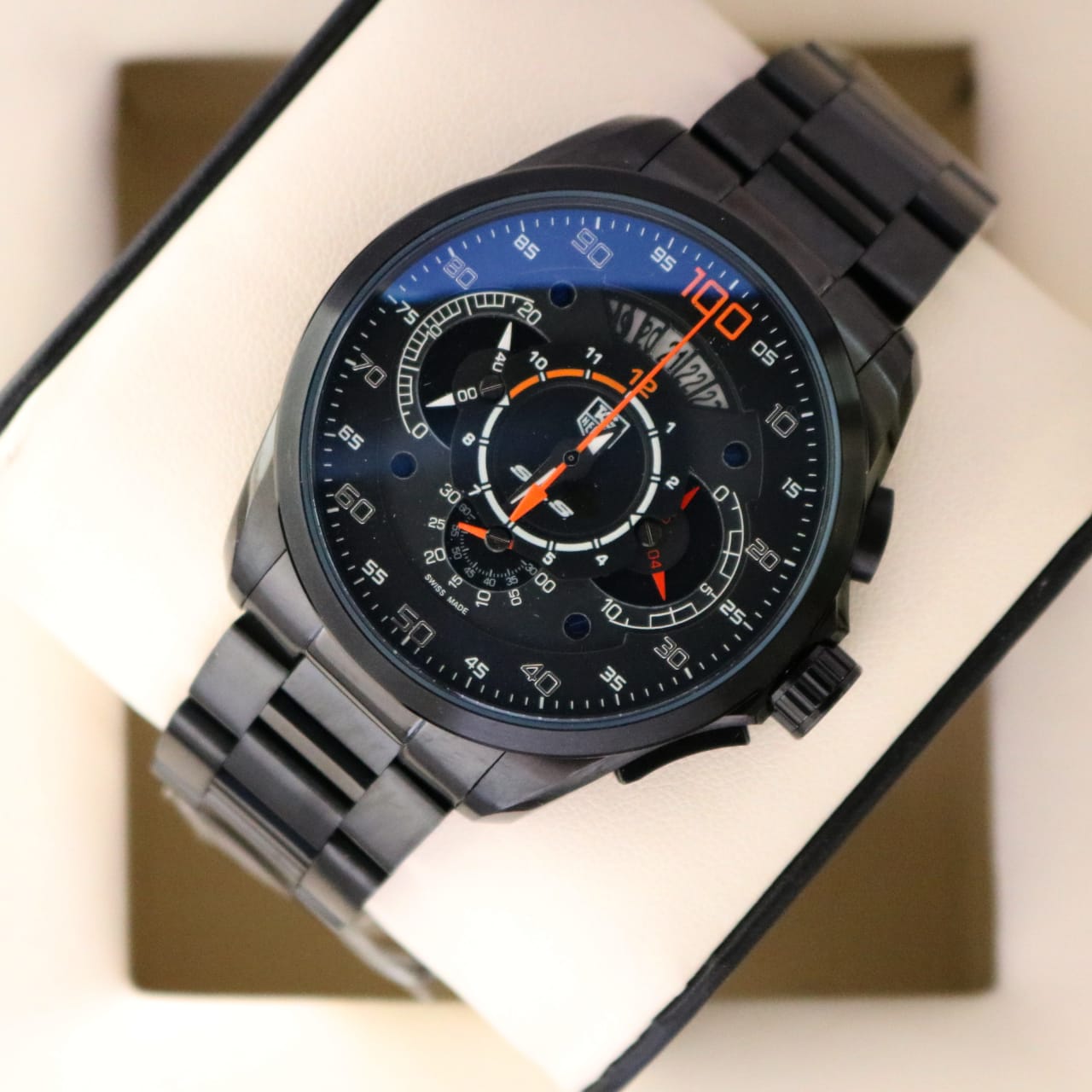The Luminous & Luxurious TAG HEUER SLS Mercedes Benz Edition will give extreme level of looks to your wrist in every condition. — zoomed view