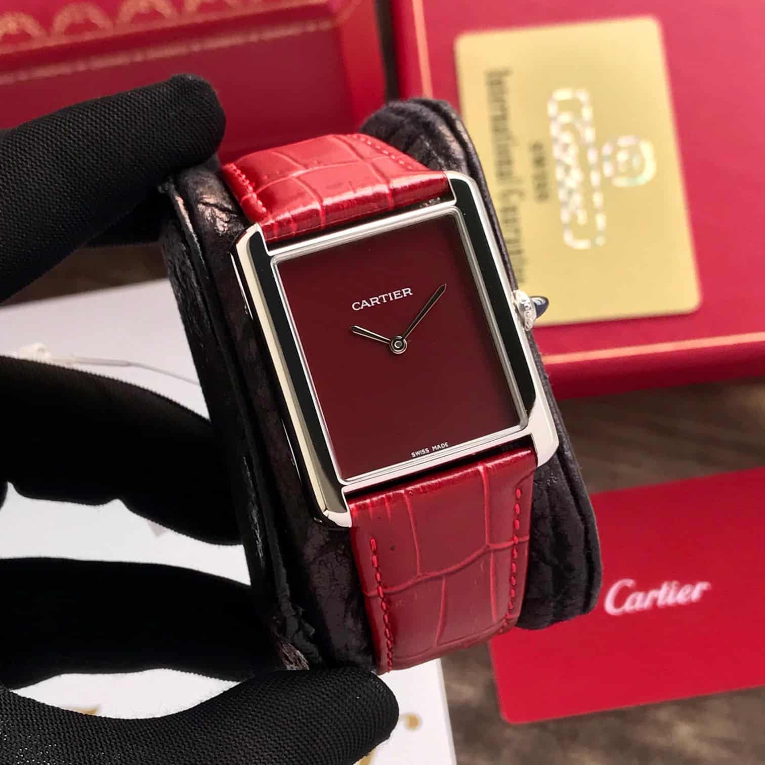 Cartier Tank Must Japanese Large Silver Red Unisex Watch — zoomed view