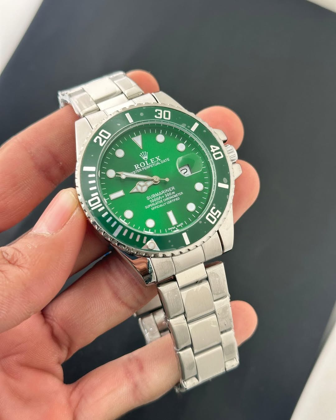 Rolex Submariner Green & Sliver Model Premium Quatz
