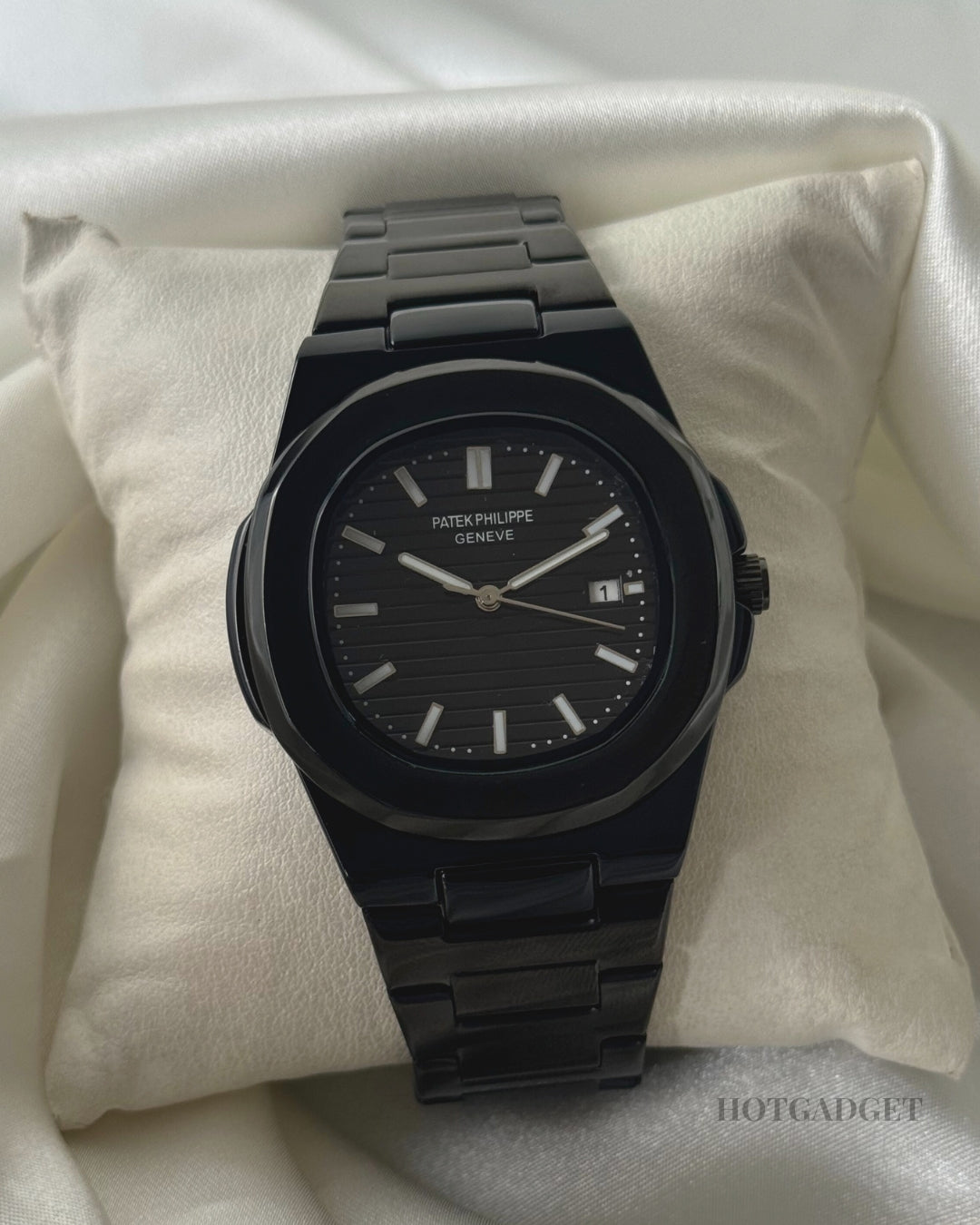 Patek Philippe Nautilus  All Black