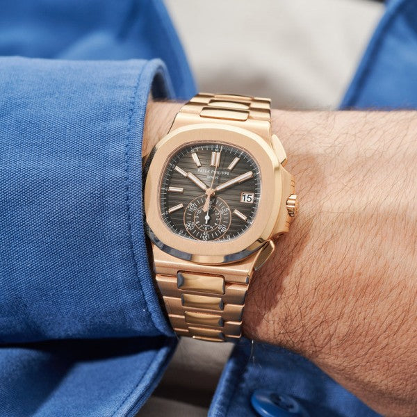 Patek Philippe Nautilus Rose gold — zoomed view