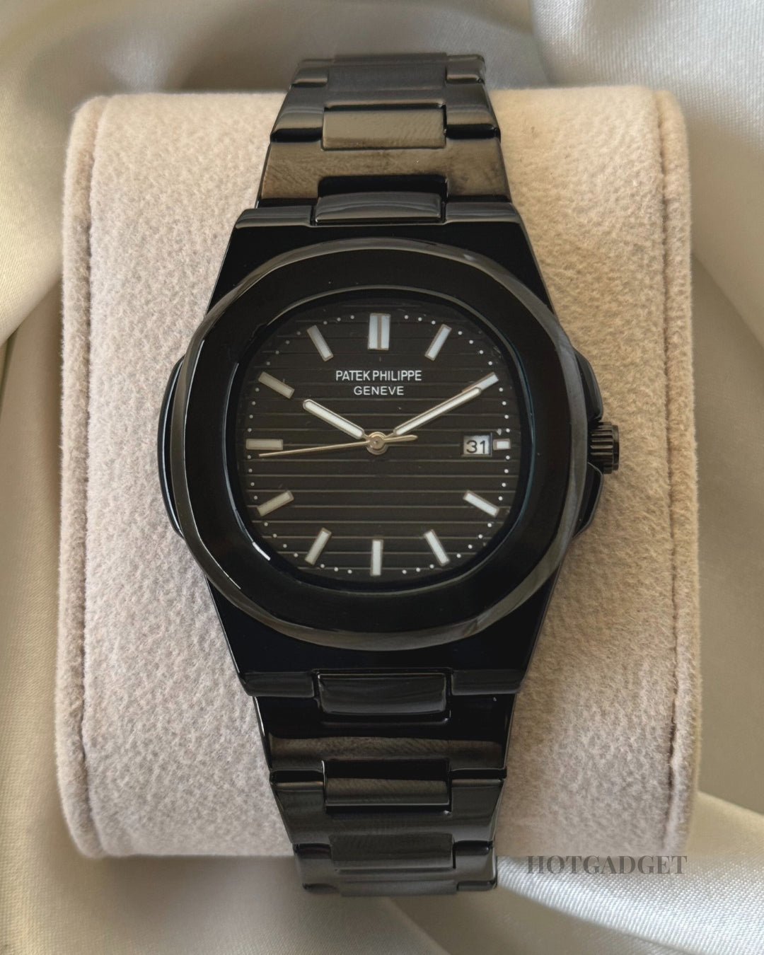 Patek Philippe Nautilus  All Black