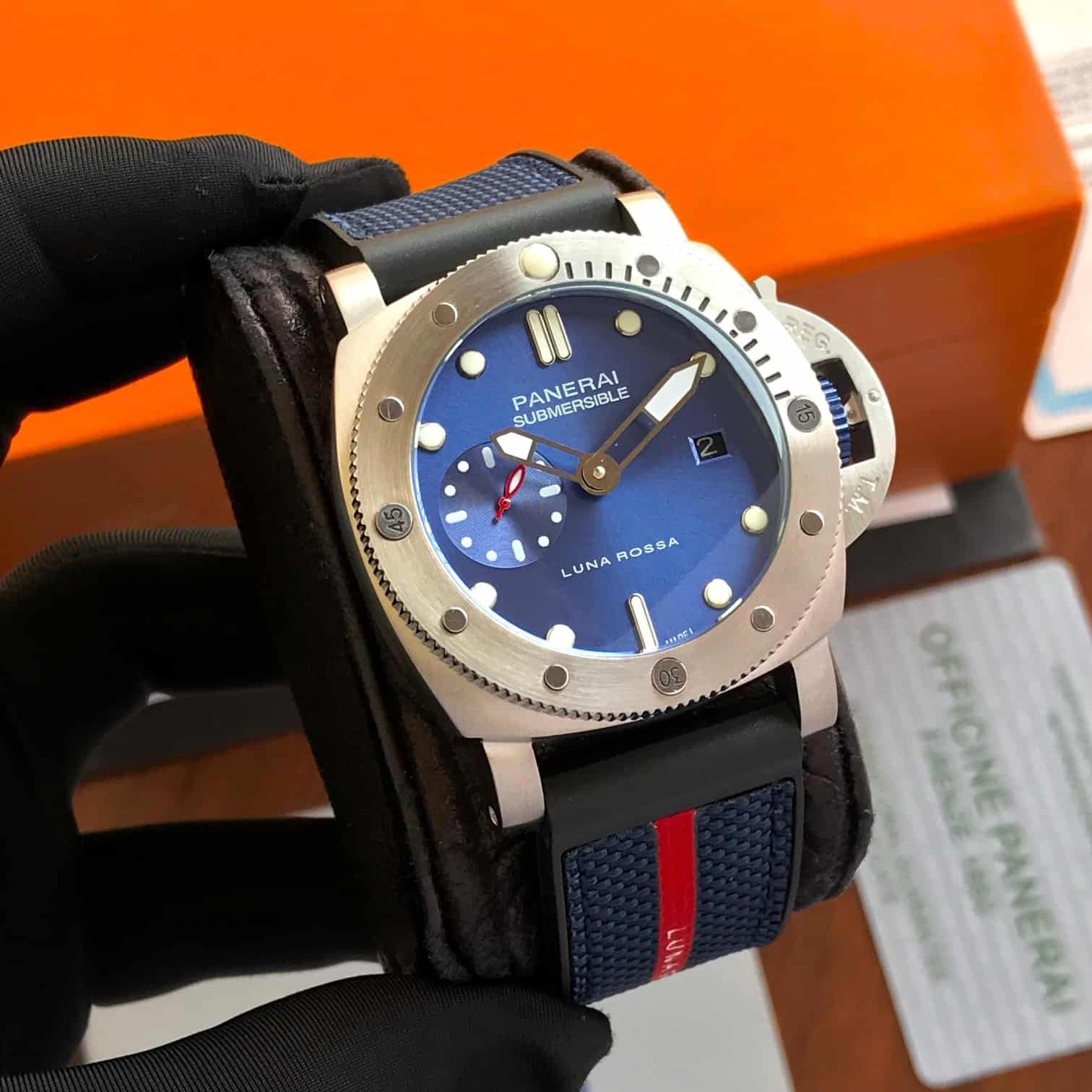 Panerai Submersible 44mm Blue Dial Quaranta Quattro Luna Rossa Boutique Automatic men’s Watch — zoomed view