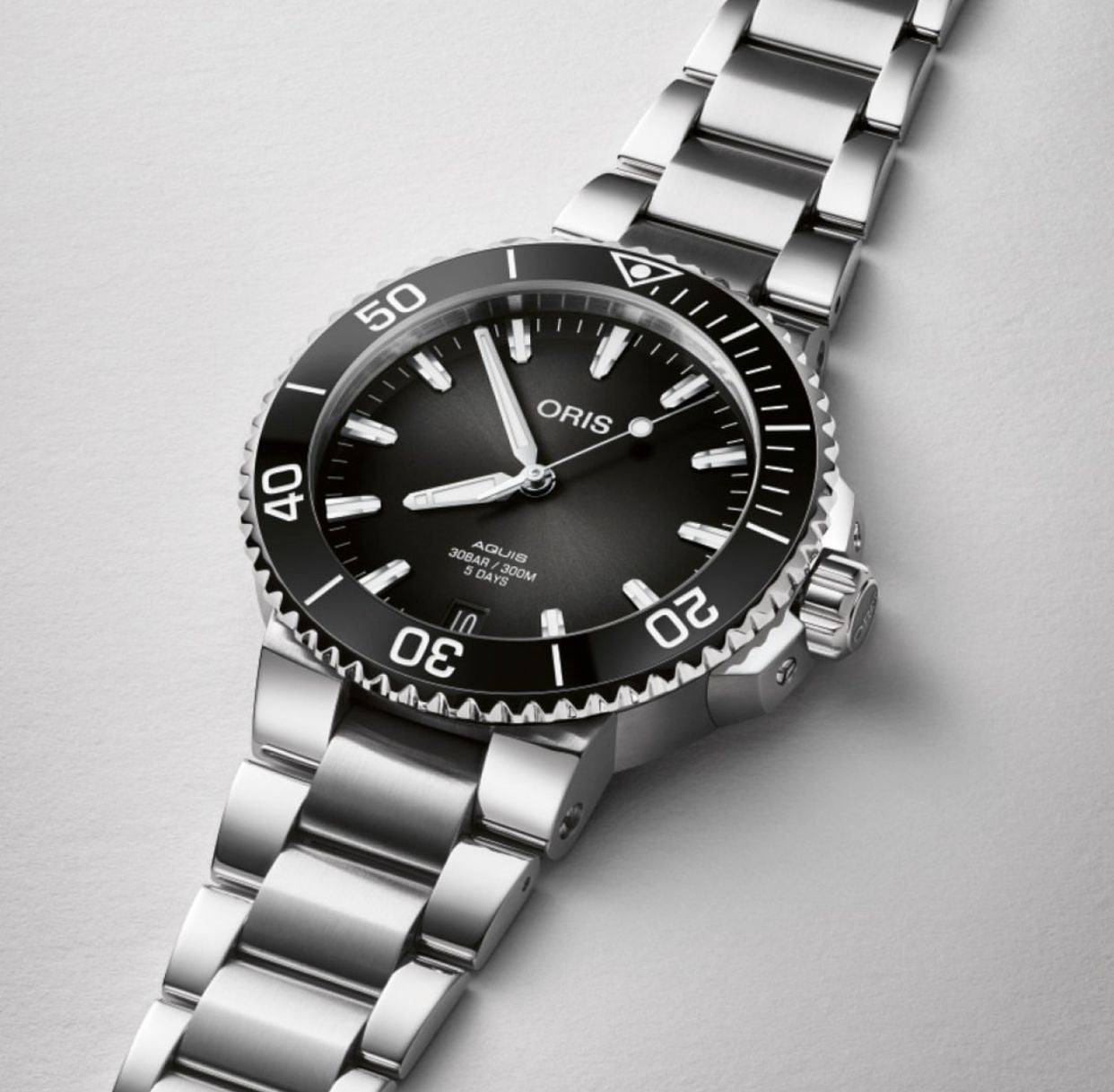 Oris Aquis Date Authentic Automatic Silver Black Dial Men’s Watch