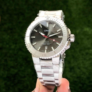 Oris Aquis Date Authentic Silver Grey Dial Automatic Mens Watch