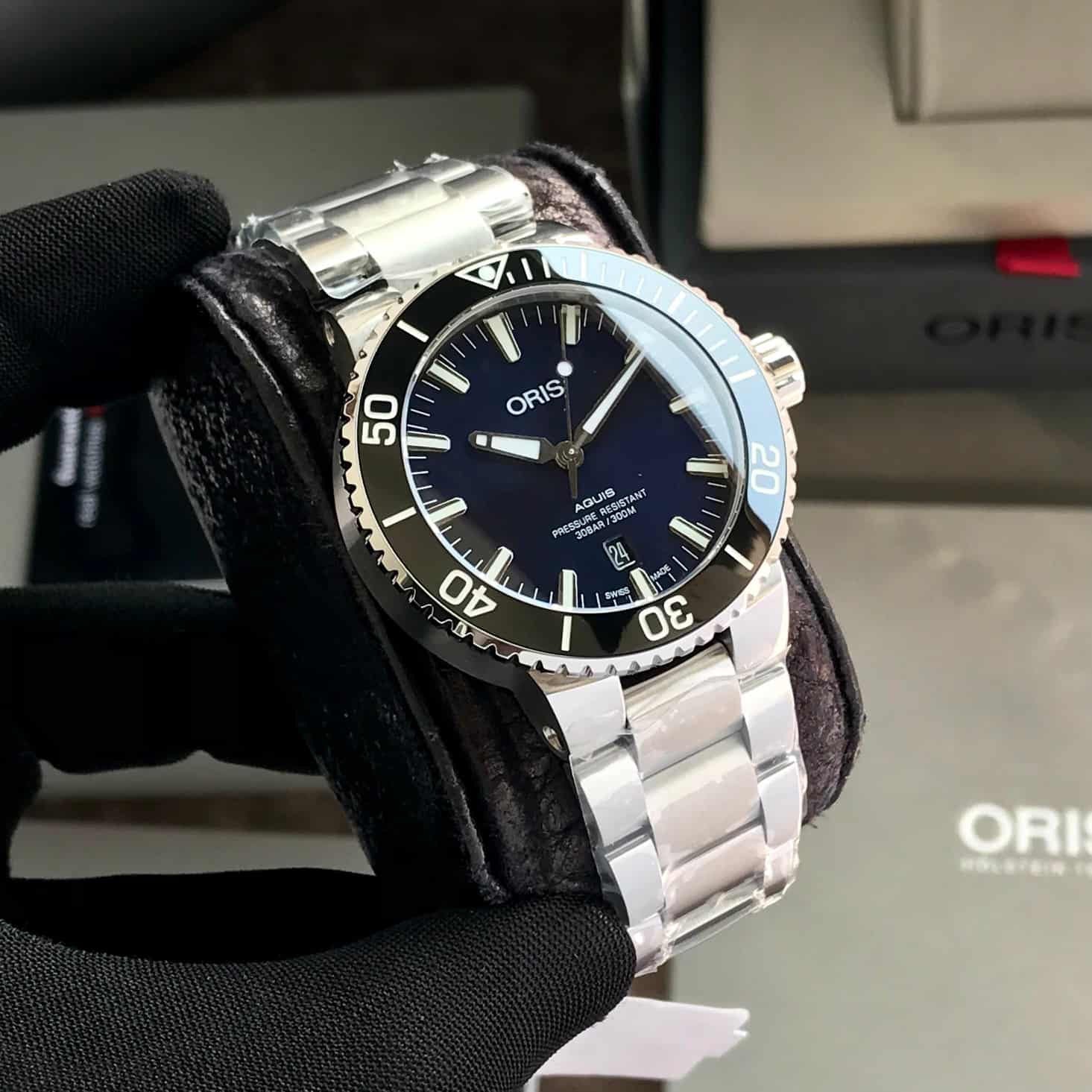 Oris Aquis Date Authentic Automatic Silver Blue Men’s Watch