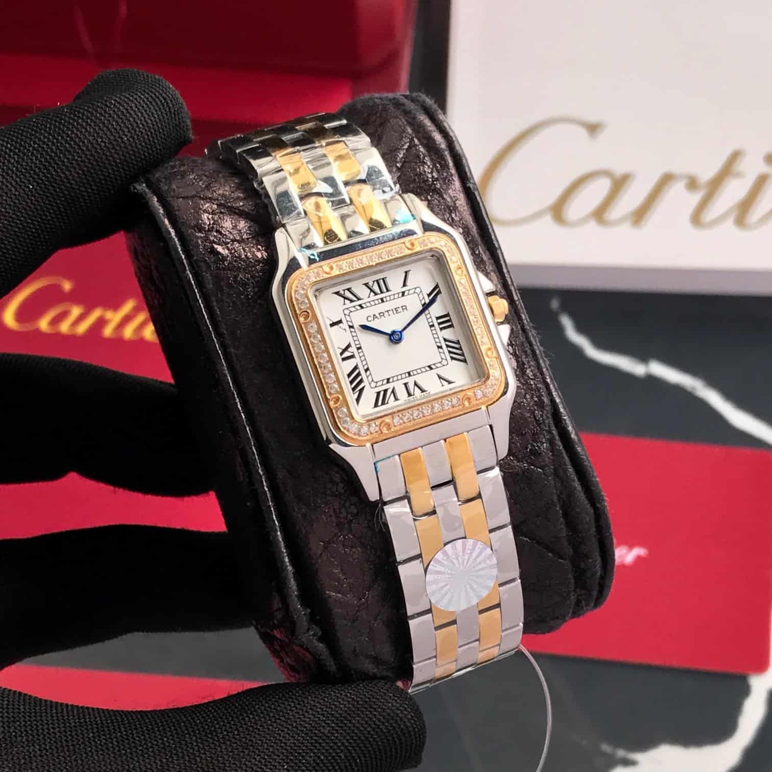 Cartier Panthere De Cartier Tow Tone Rosegold Premium Women’s Watch — zoomed view