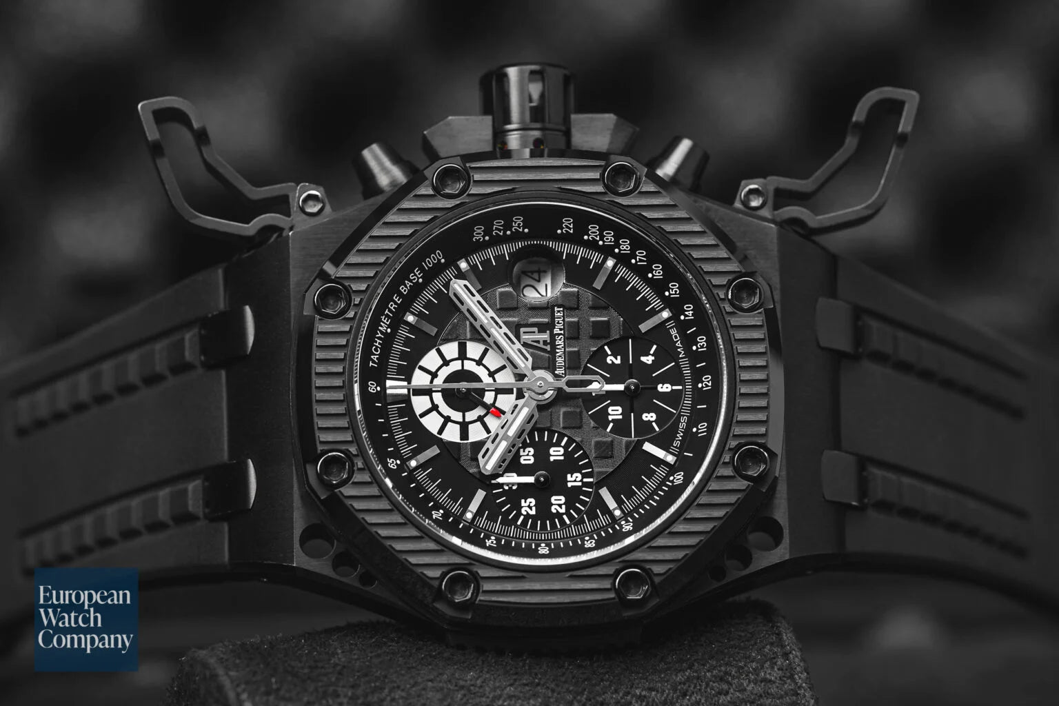 Audemars Piguet Survivor 🖤 — zoomed view