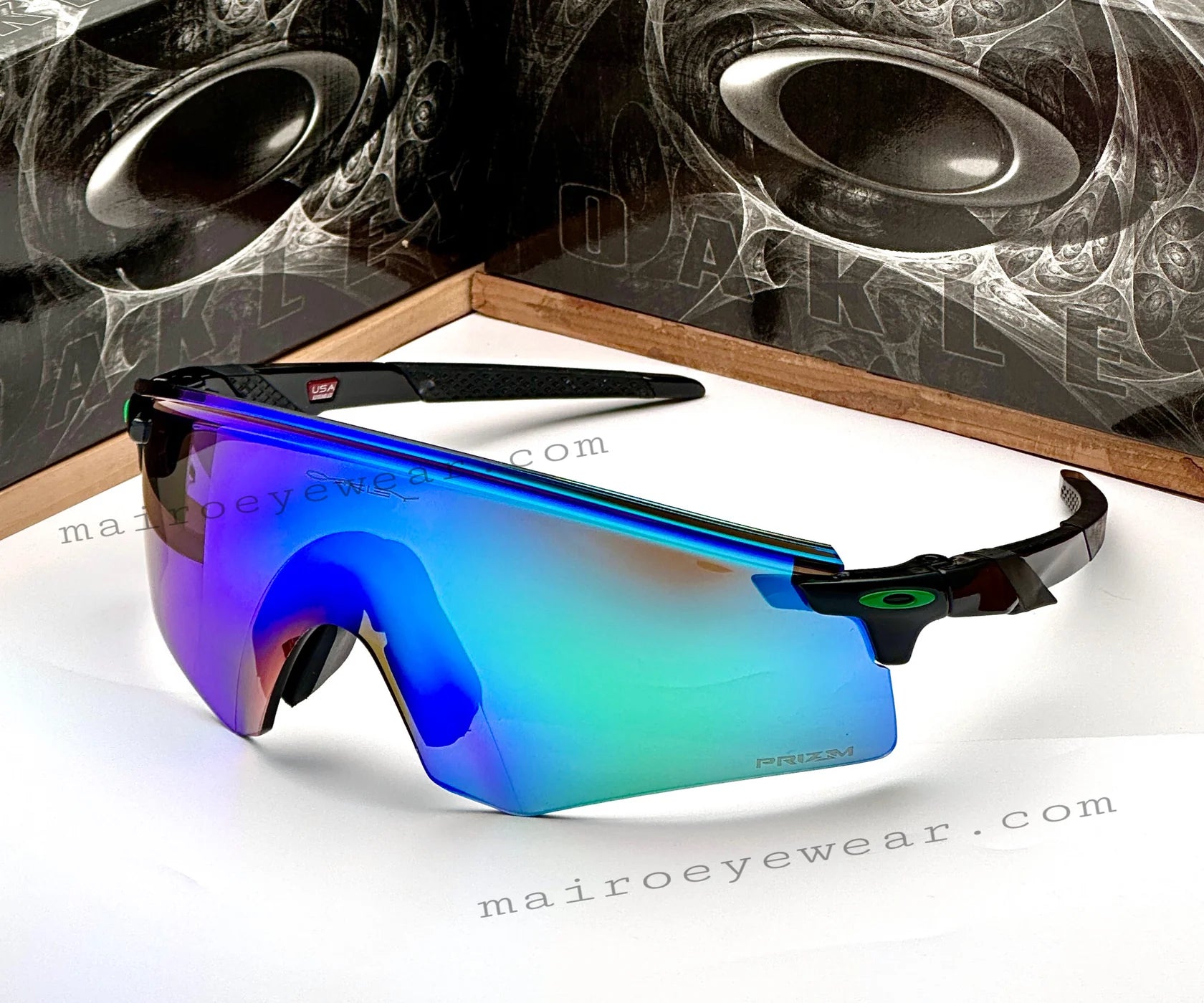 Enco Sports Black Green UV-400 Mens Sunglasses — zoomed view