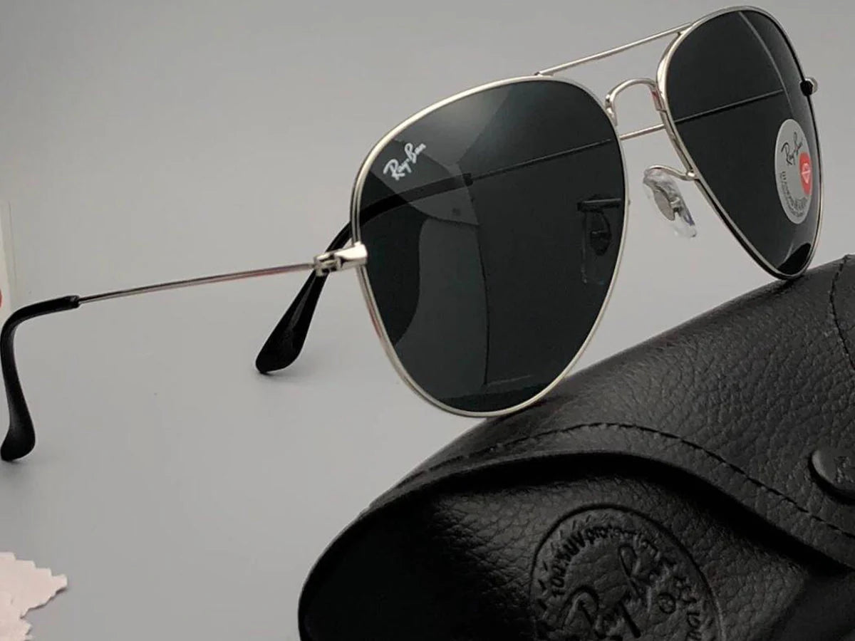 New Stylish Black & Silver 3026 Wayfarer Master Pcs Sunglass For Unisex — zoomed view