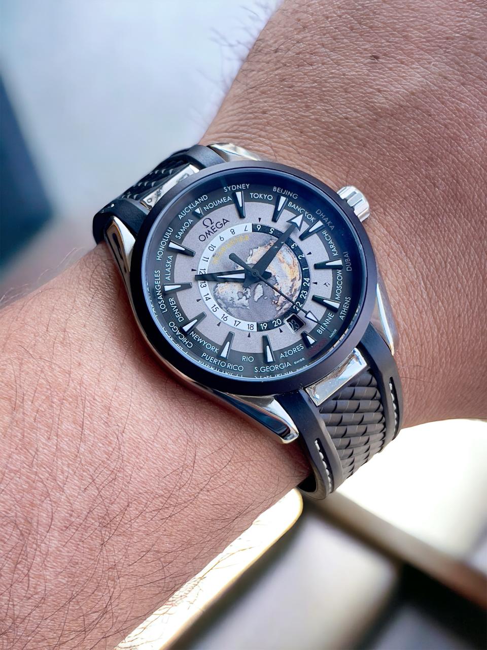 OMEGA Black Seamaster Aqua Terra — zoomed view