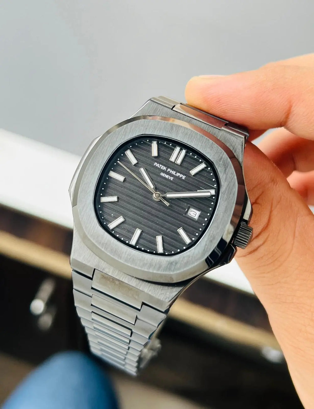 Patek Philippe Nautilus Quartz Men’s Watch