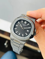 Patek Philippe Nautilus Quartz Men’s Watch