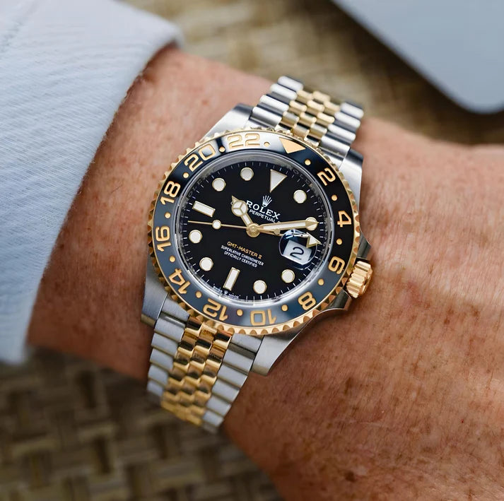Rolex GMT Oyester Steel  Gold Silver - Automatic — zoomed view