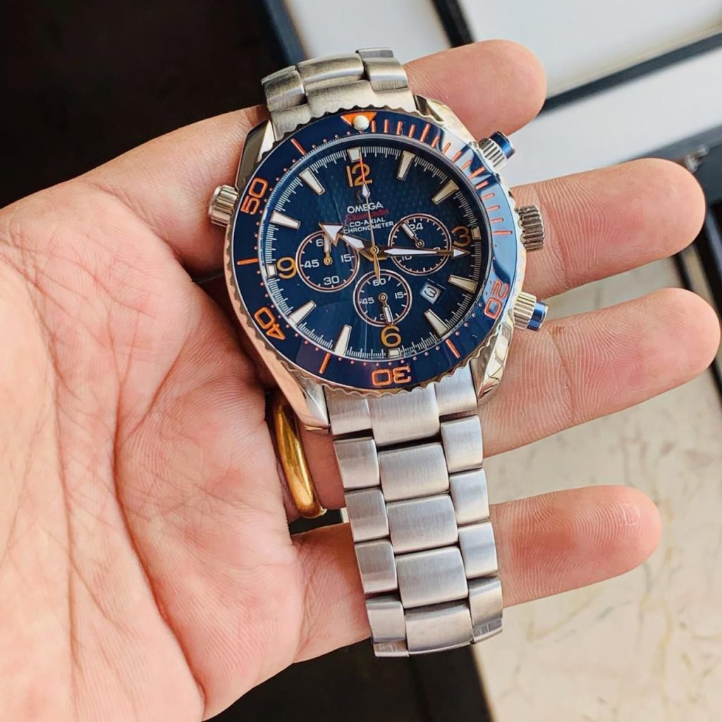 OMEGA Seamaster planet ocean Co-axial master chronometer