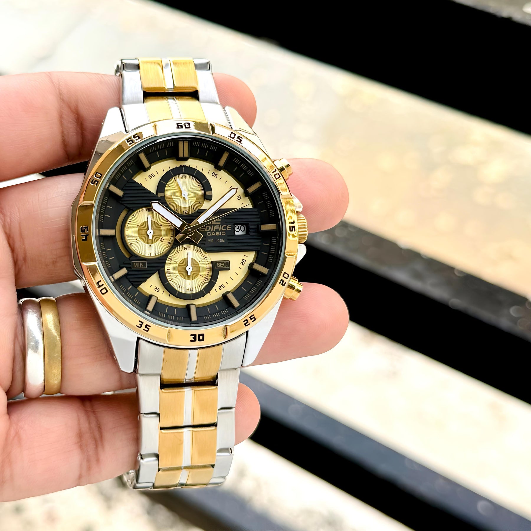 Casio Edifice EFR556 Live Hands-on 🤩 — zoomed view