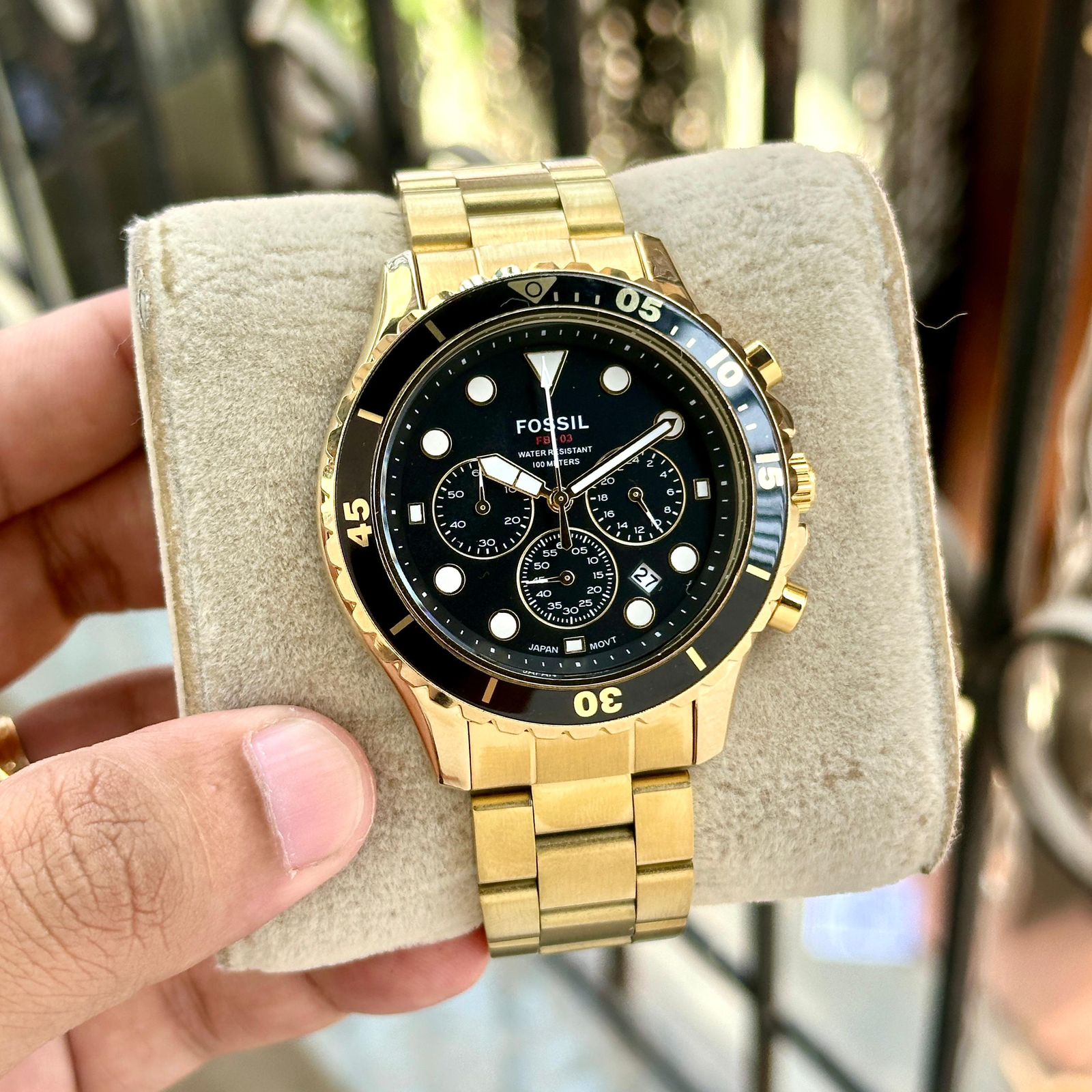 Fossil Bronson Golden Case