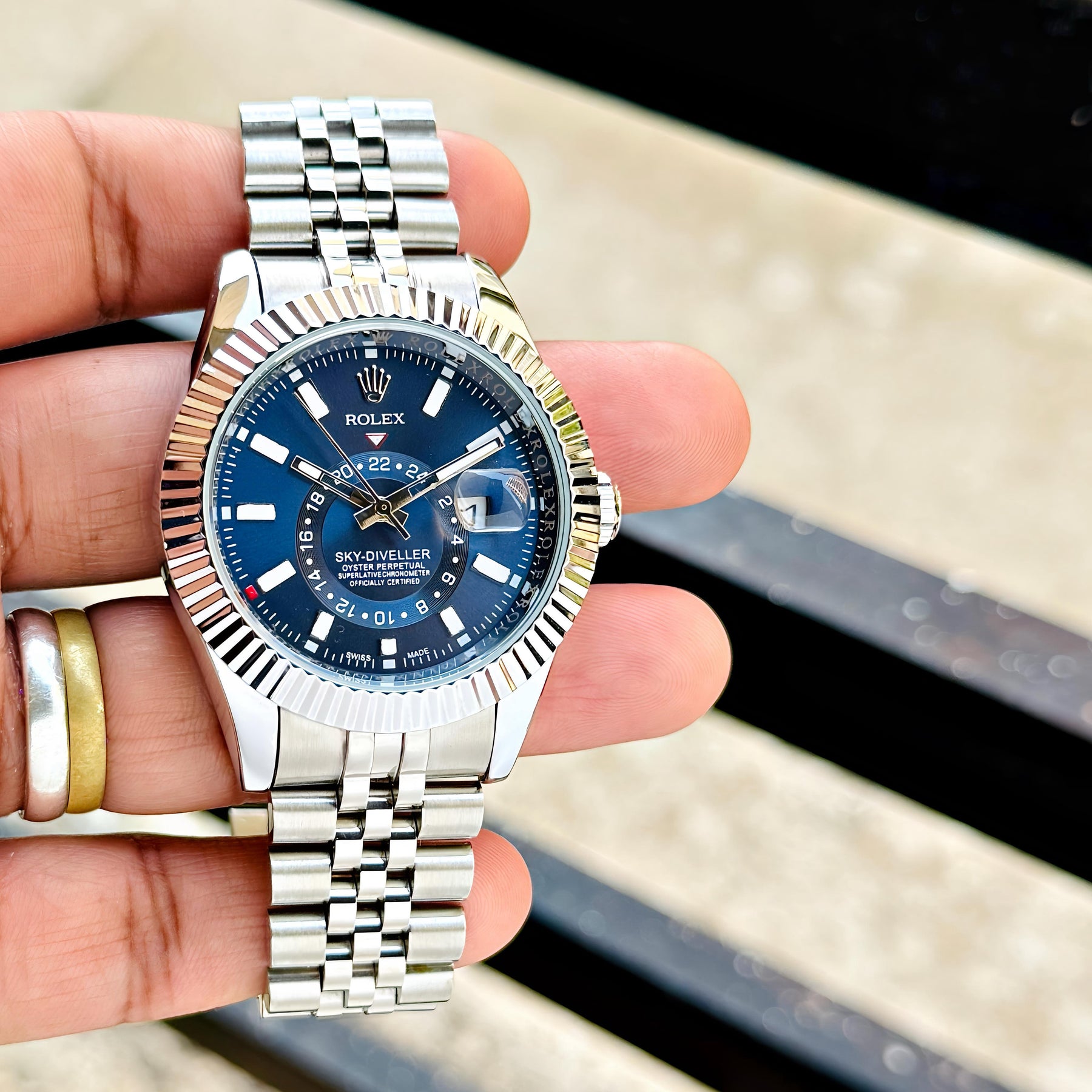 Rolex Sky-Dweller – The Ultimate &amp; Luxurious Traveler’s Watch! 🤩 — zoomed view