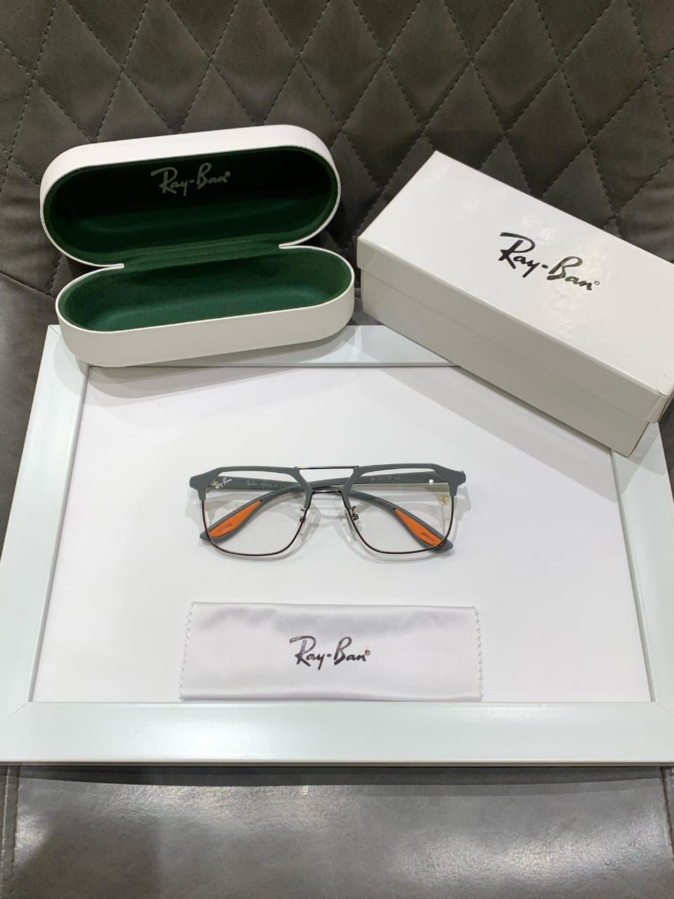 Rayban Sunglasses Fiber lens — zoomed view