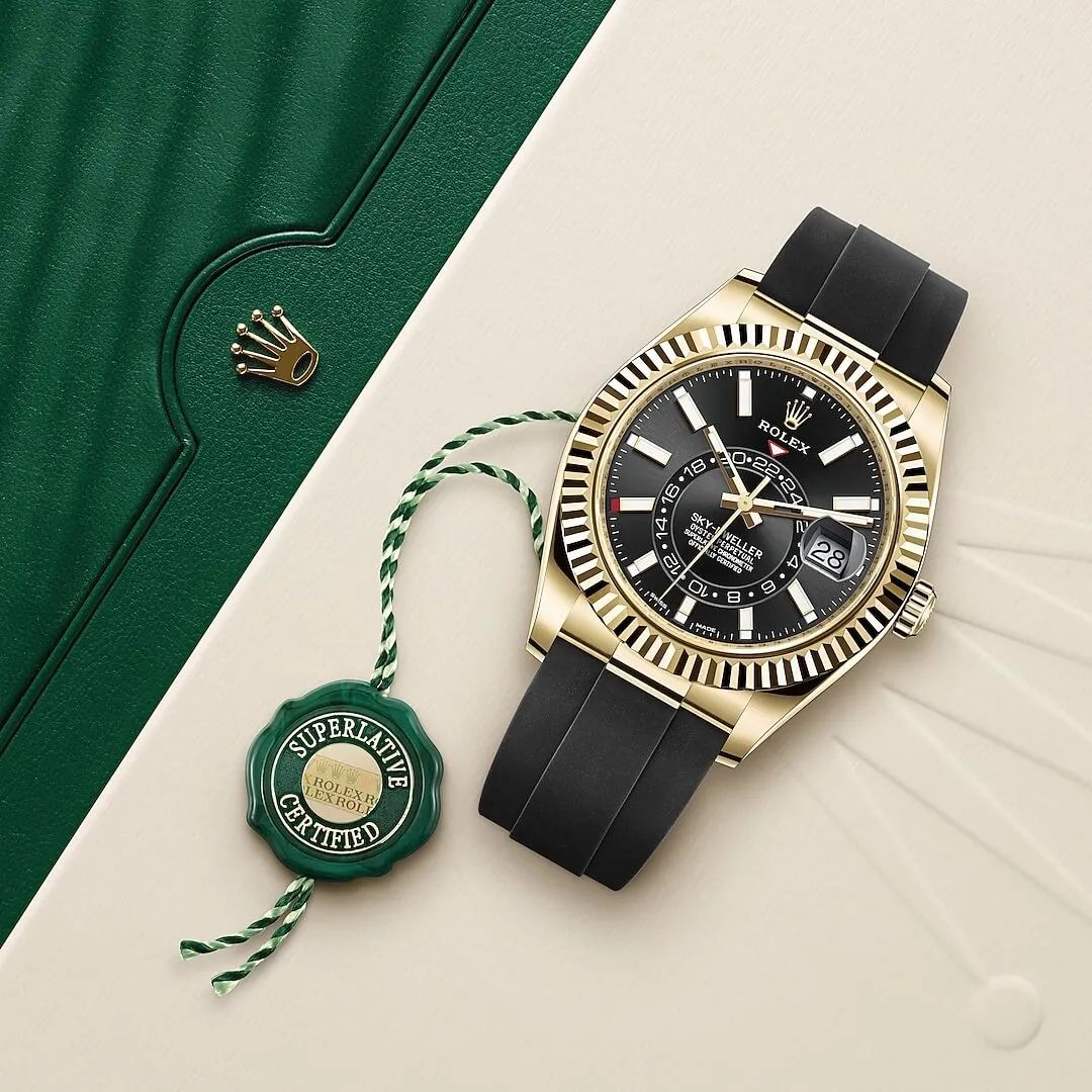 ROLEX SKY-DWELLER – MASTERPIECE OF TIME & ELEGANCE — zoomed view