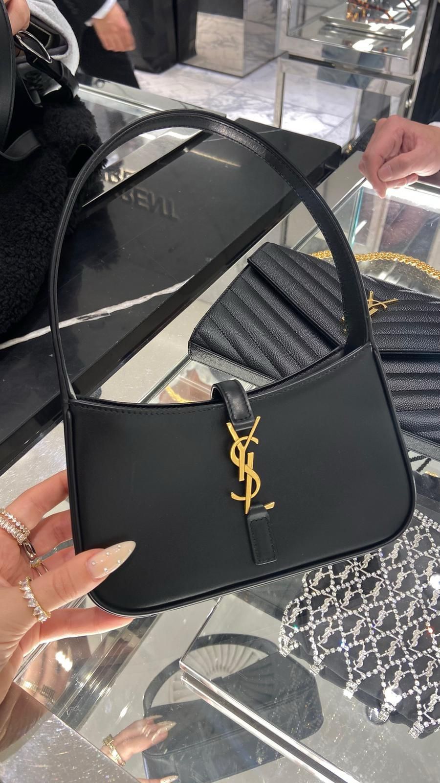 Saint Laurent Le 5 à 7
