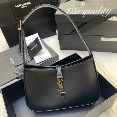 Saint Laurent Le 5 à 7