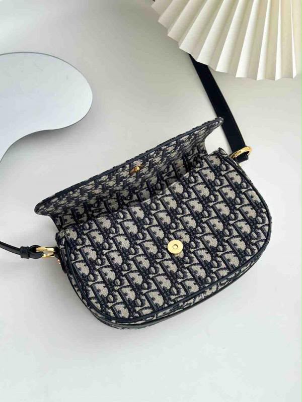 Christian Dior Saddle bag