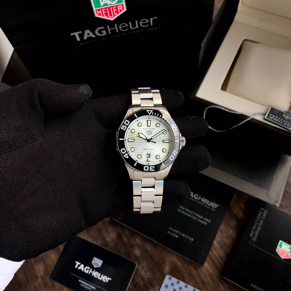 TAG Heuer Carerra AQUARACER White Dial Special Edition Re-Imagines Automatic Mens Watch