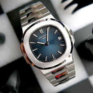 Patek Philippe Nautilus 5711/1R Stainless Steel Swiss ETA Automatic Mens Watch