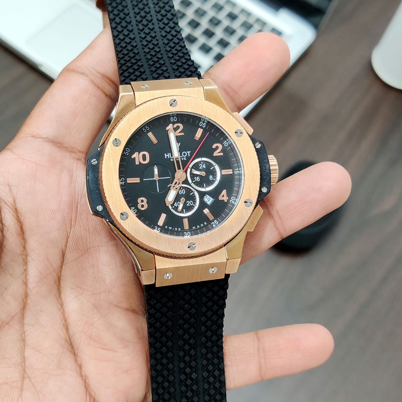 Hublot Big Bang Mens Rose Gold Automatic Chronograph Watch — zoomed view