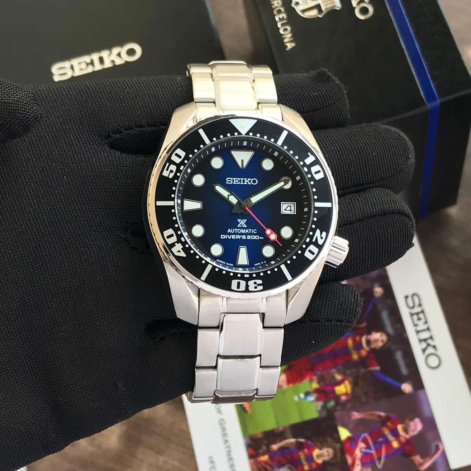 Seiko Diver 200m Japanese Stainless Steel Automatic Mens Watch — zoomed view