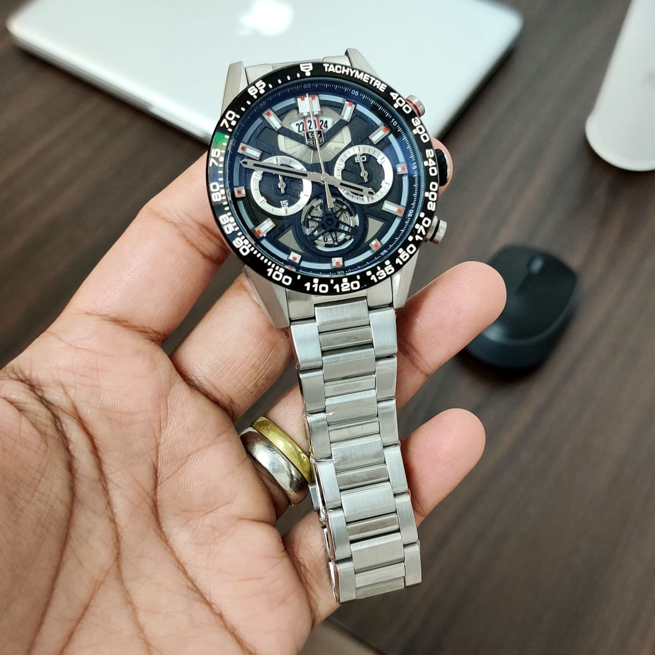 TAG Heuer Carrera Calibre Heuer 02 CBG2011.BA0662 — zoomed view