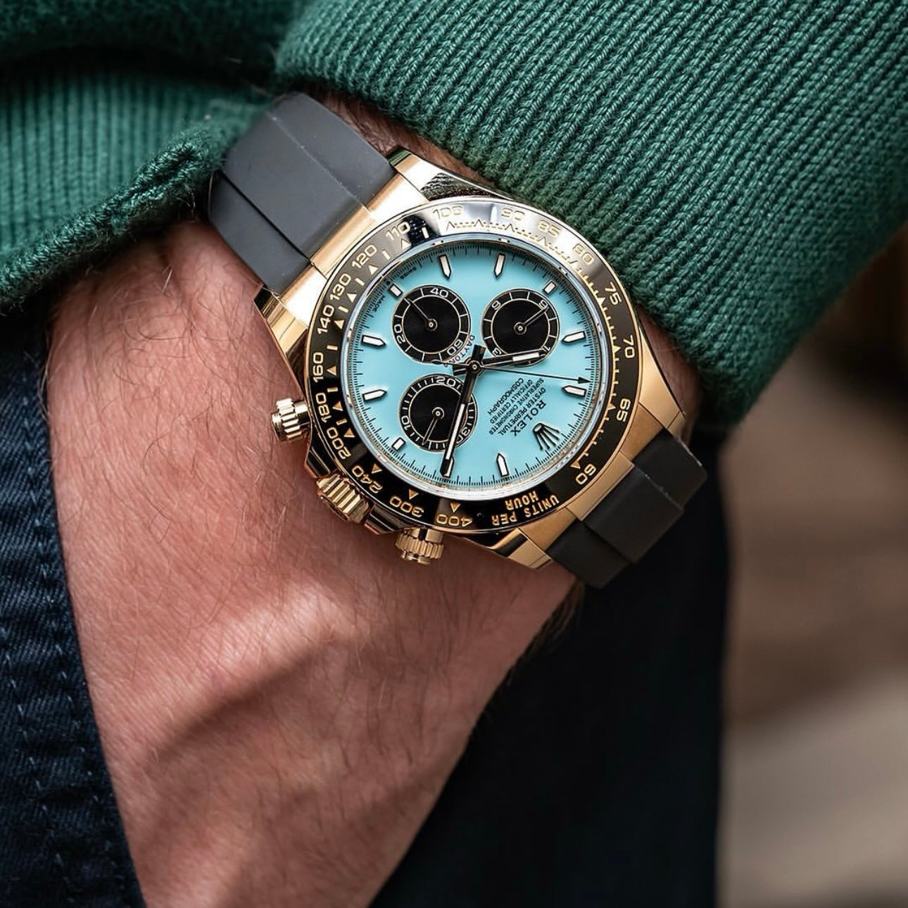 Rolex Cosmograph Daytona Turquoise Blue Dial Men’S Watch — zoomed view