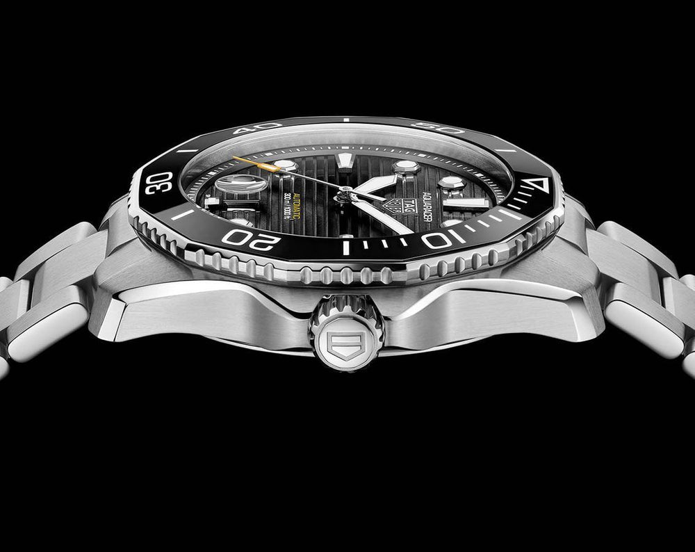 TAG Heuer Carerra AQUARACER Black Dial Special Edition Re-Imagines Automatic Mens Watch