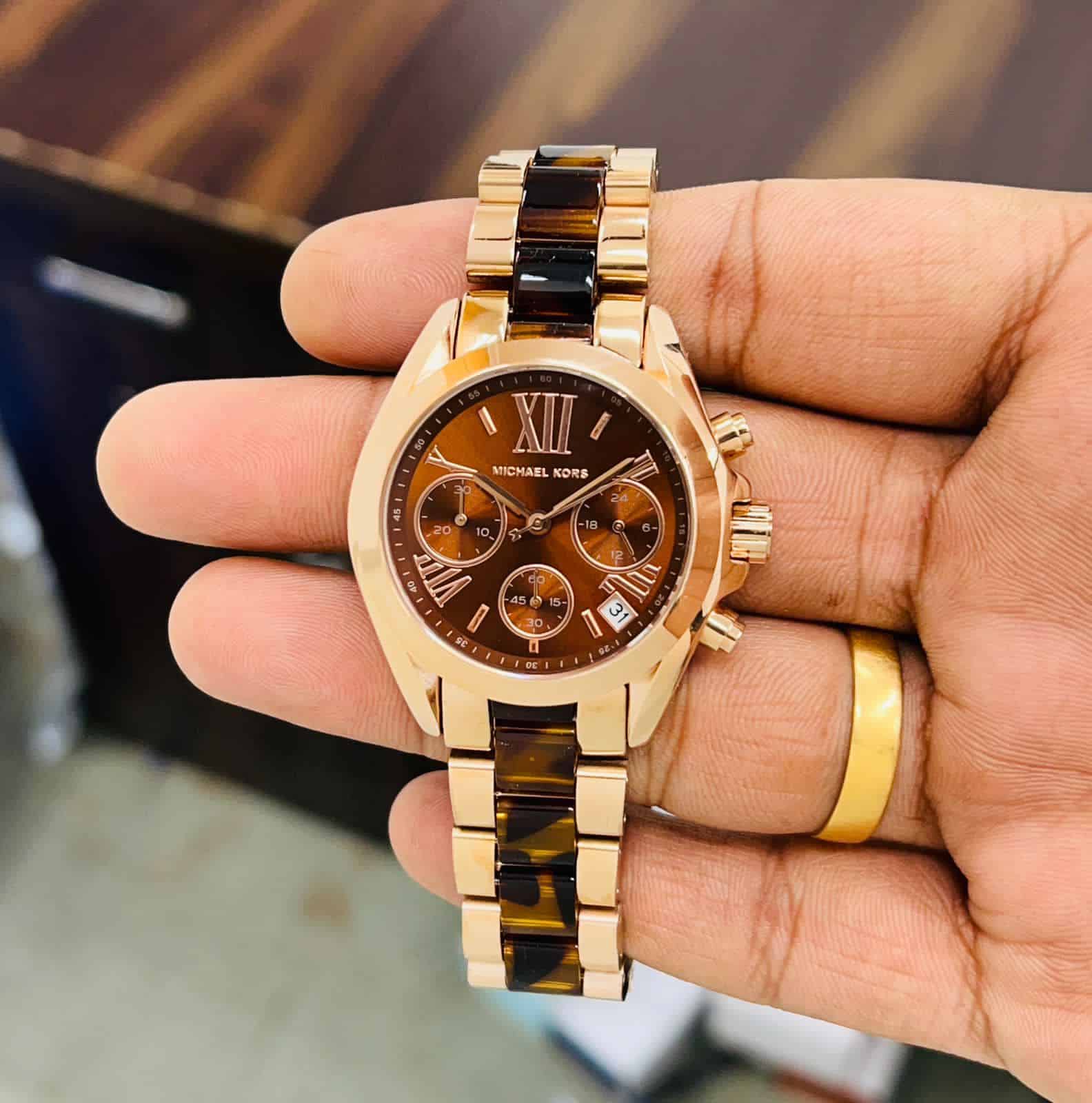 Michael Kors Bradshaw Chronograph Tortoise Shel — zoomed view