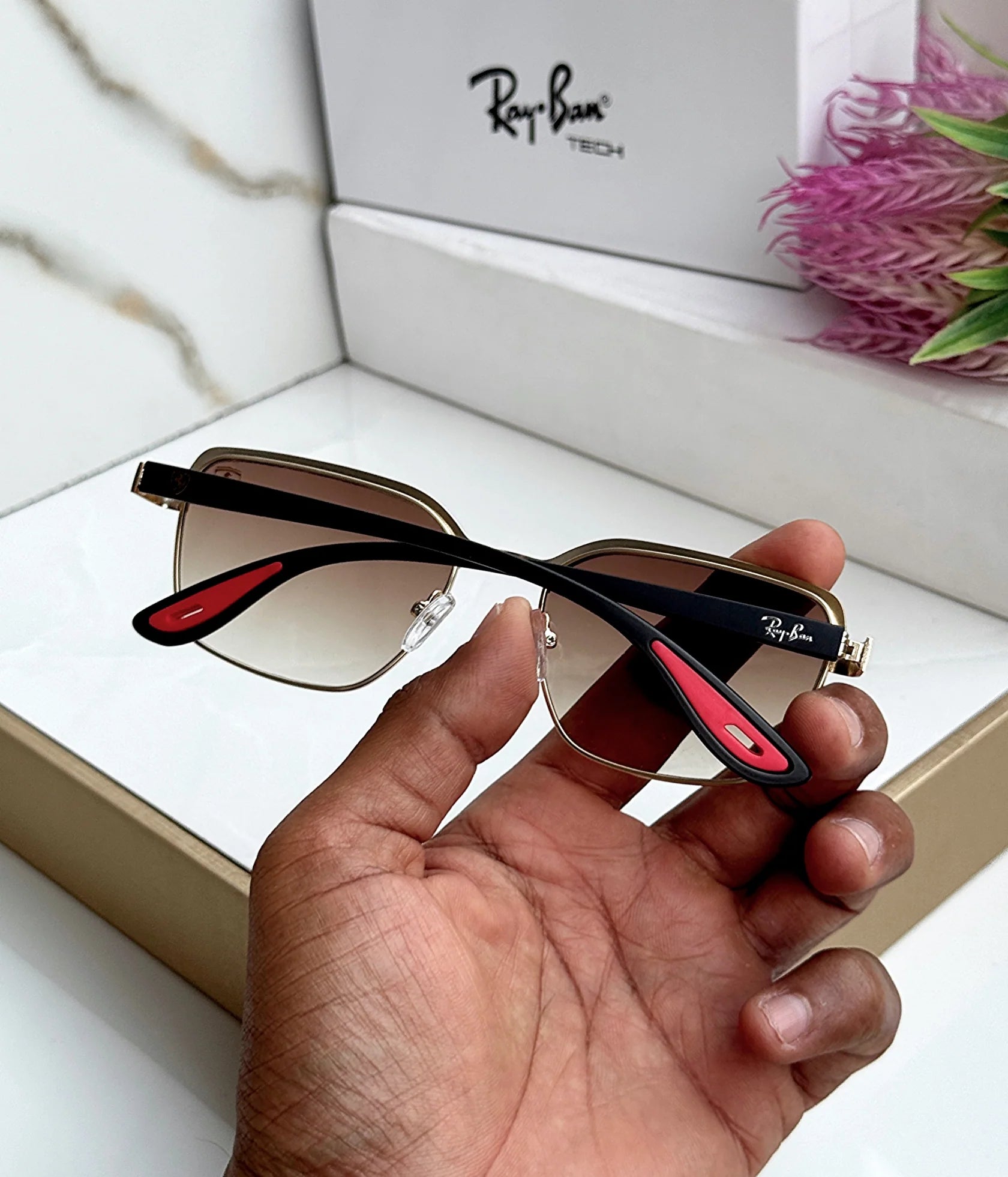 RB #7 METAL GOLD BROWN DC UV-400 SUNGLASSES — zoomed view