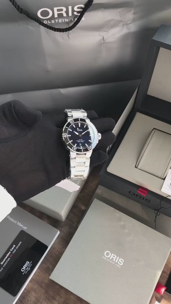 Oris Aquis Date Authentic Automatic Silver Blue Men’s Watch