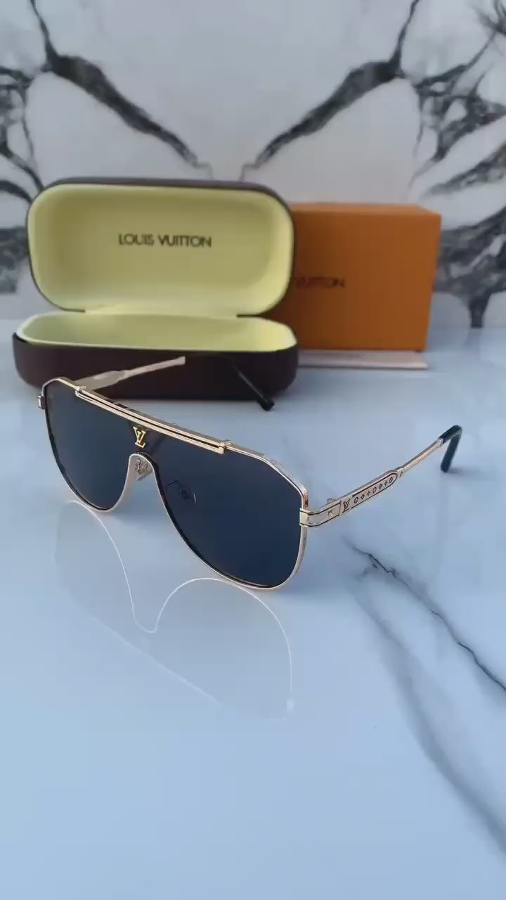 LOUIS VUITTON Sunglass Unisex Model