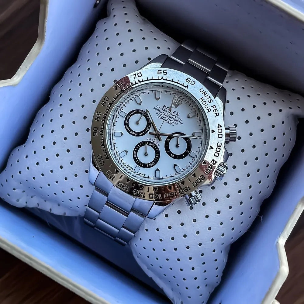 Rolex Daytona SUPERLATIVE CHRONOGRAPH  ETA Swiss — zoomed view