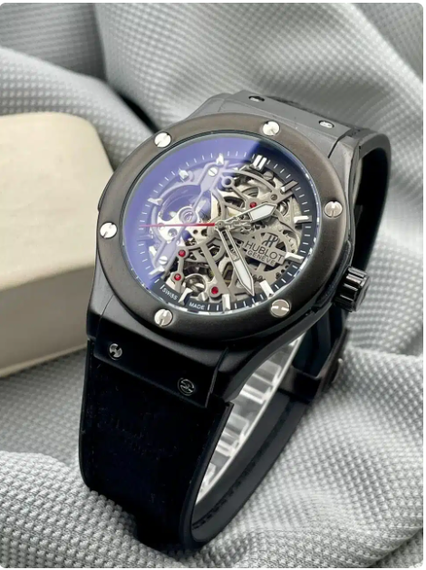 Hublot Fully Automatic Black 1 — zoomed view