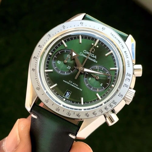 Omega Seamaster Silver Green Men's Watch — zoomed view