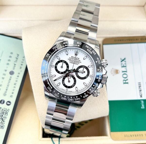 Rolex Chosmograph Daytona Chronograph Watch For Men — zoomed view